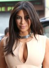 Kim Kardashian - hot candids in Paris